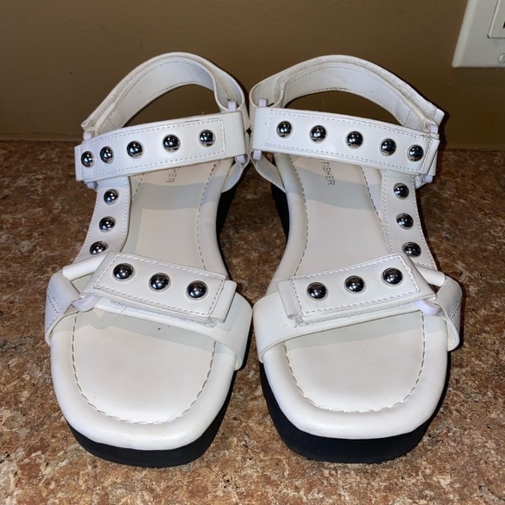 Marc Fisher Kizzy White Studded Adjustable Platform Sandals size 7.5